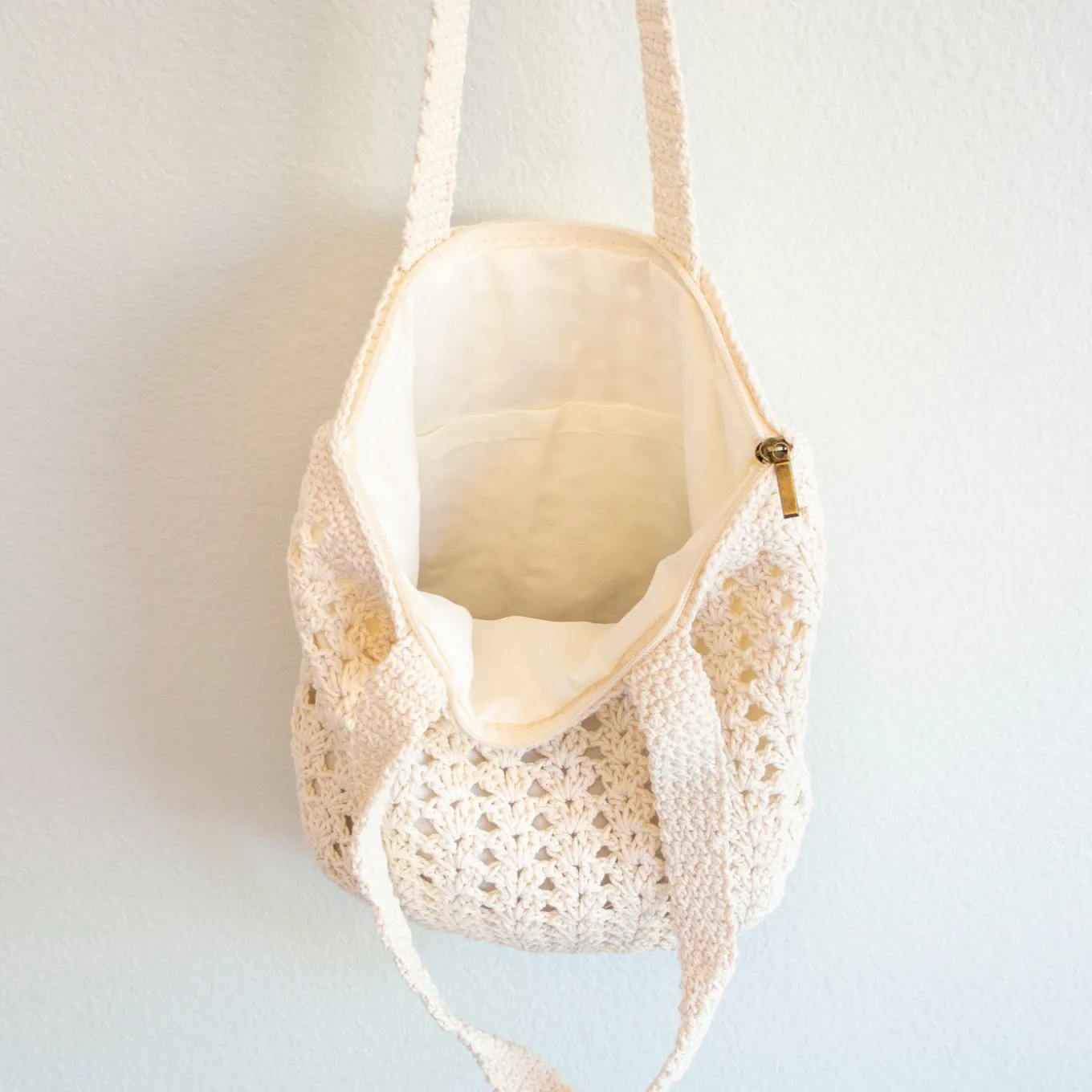 Elena Handbags Handmade Crochet Retro Style Tote Bag