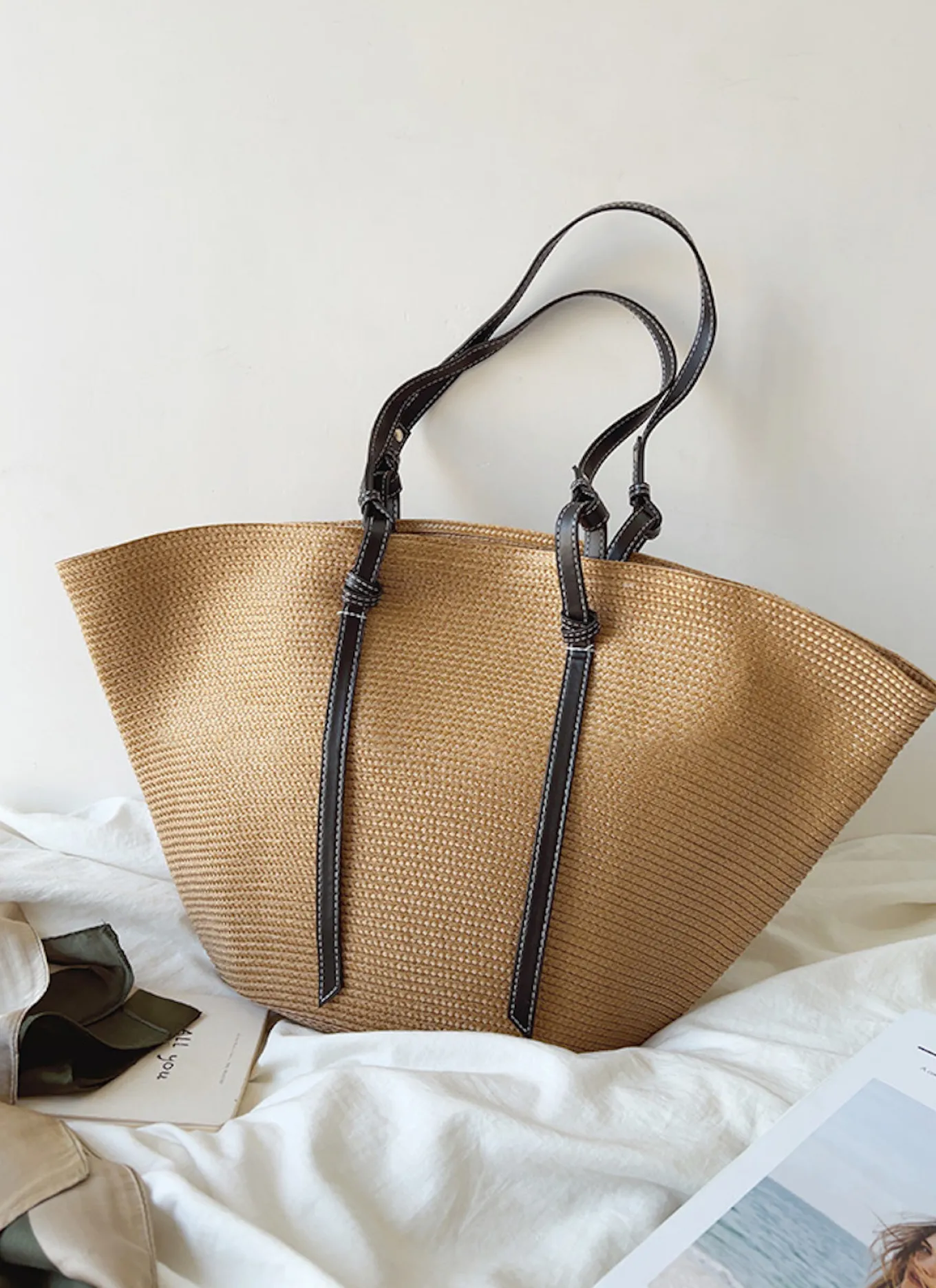 Elena Handbags Large Shell Shaped Straw Purse Beach Bag