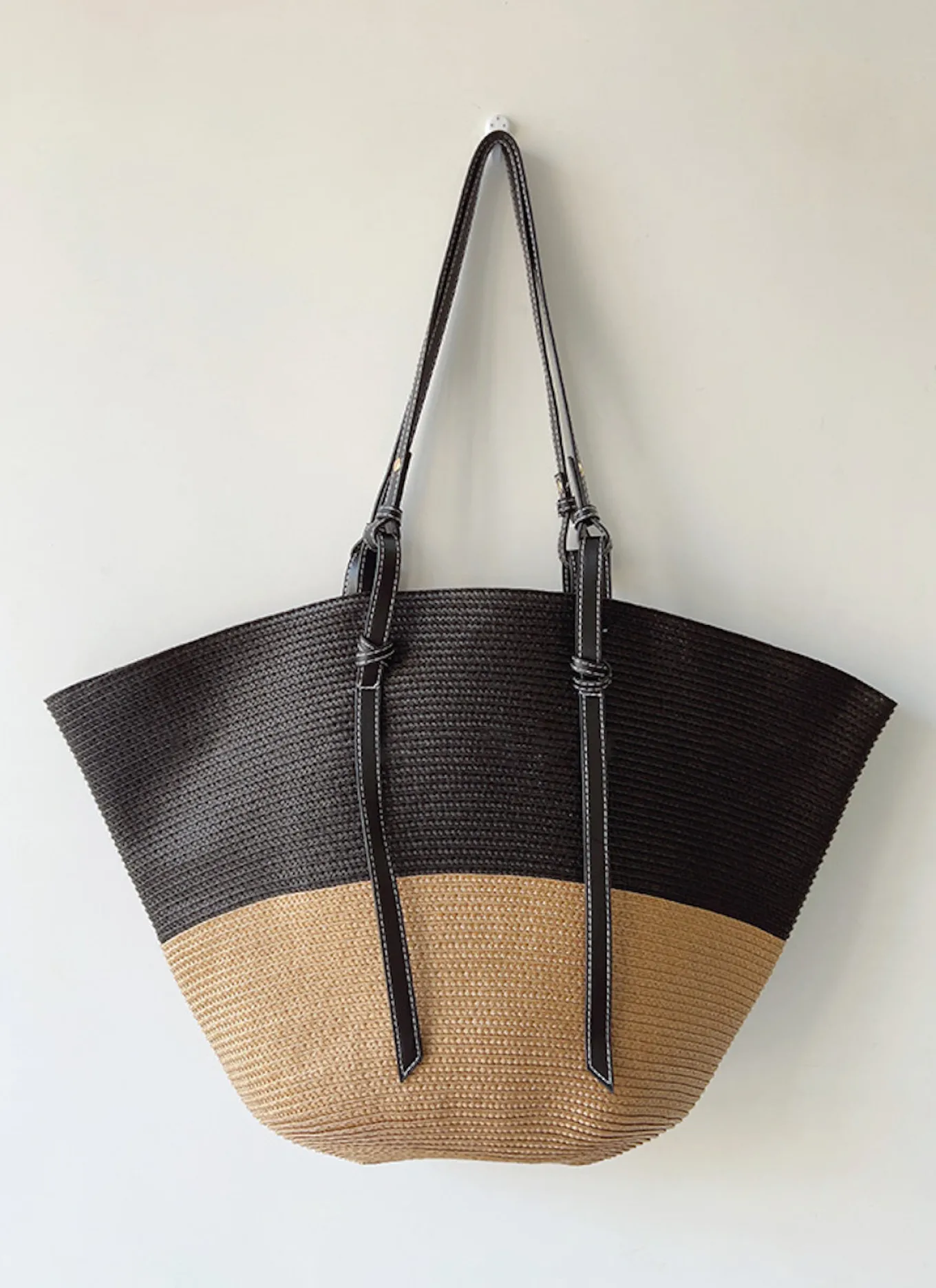 Elena Handbags Large Shell Shaped Straw Purse Beach Bag